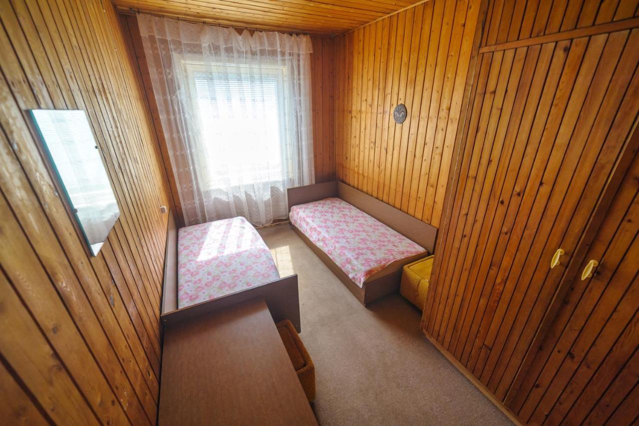 Nostalgija Pervalkoje Hostel Neringa Εξωτερικό φωτογραφία
