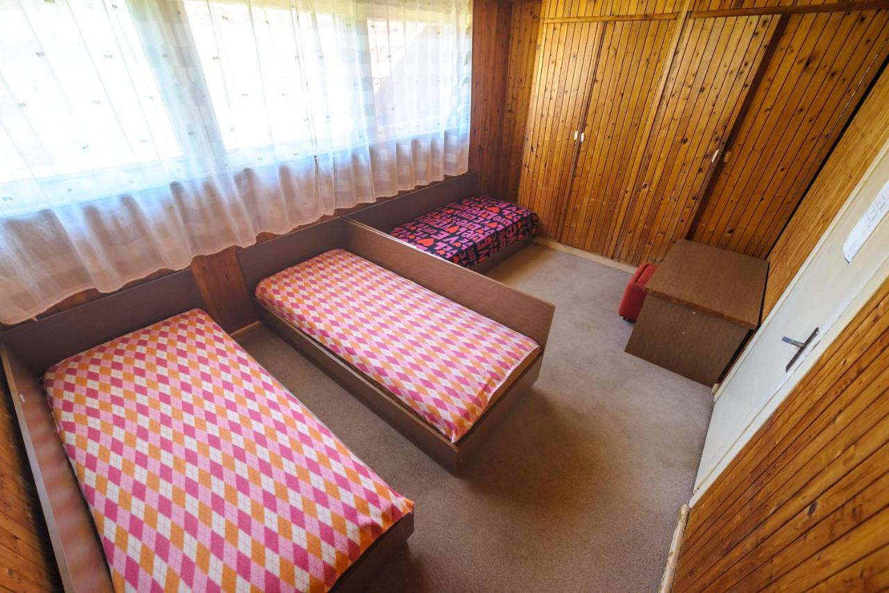 Nostalgija Pervalkoje Hostel Neringa Εξωτερικό φωτογραφία
